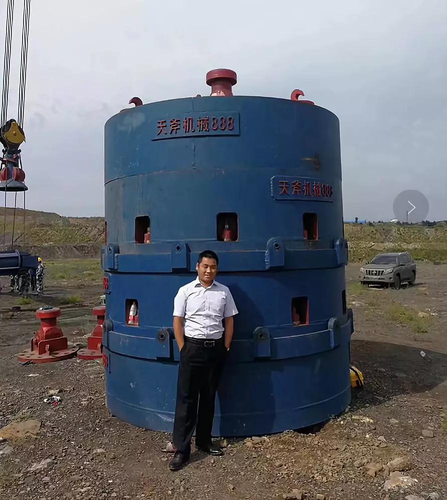 強(qiáng)強(qiáng)聯(lián)手·夯定未來！鄭宇強(qiáng)夯配合寧夏天斧138噸大錘震撼開錘