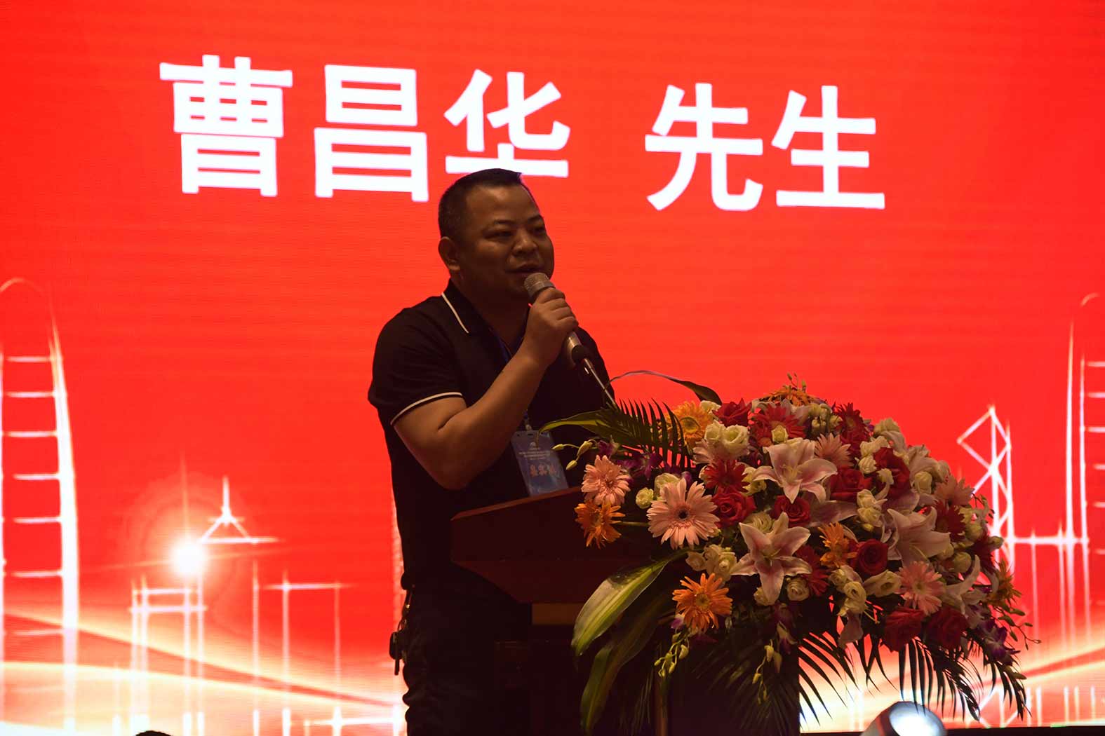 親勤倍至，全程信賴！宇通重裝·長沙博事液壓服務站正式授牌！