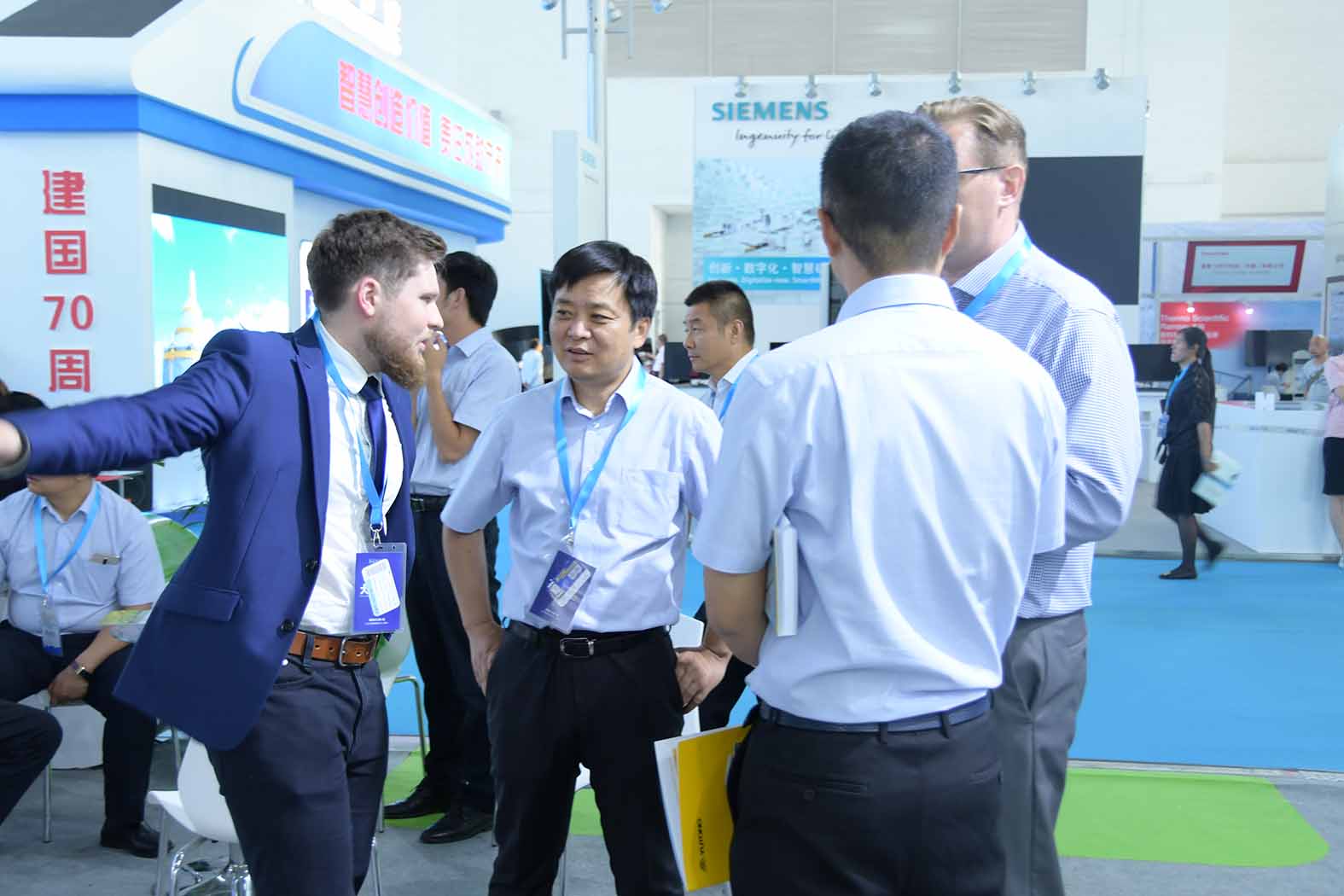 引領未來▲宇通純電動礦用車閃耀2019CIME展會