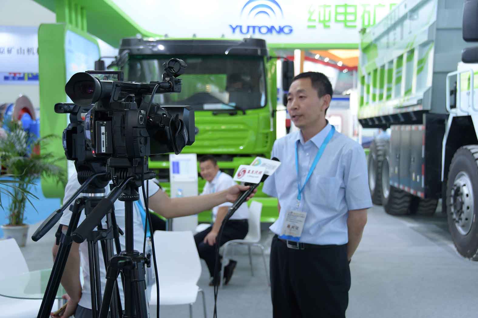 引領未來▲宇通純電動礦用車閃耀2019CIME展會